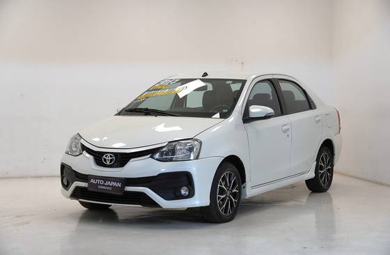 TOYOTA ETIOS 1.5 PLATINUM SEDAN 16V FLEX 4P AUTOMÁTICO